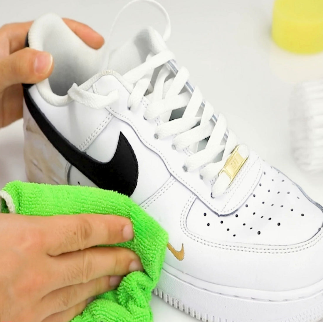 User What is the best thing to clean sneakers with and are electric shoe cleaners good?