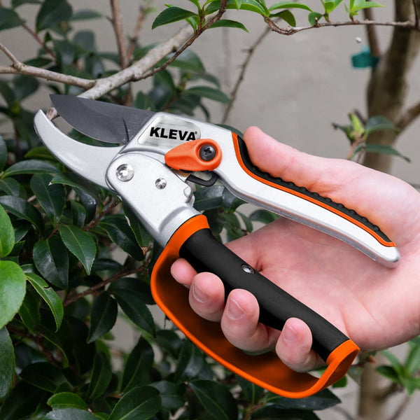 Auto-Rotating Ratchet Pruners - Comfortable Shears With Protective Handle UPSELL Kleva Range - Everyday Innovations   