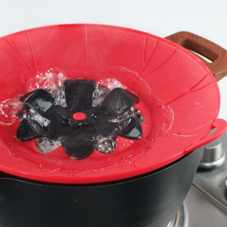 Spill Stopper Pot Cover - Prevent Spills, Splashes and Stress In The Kitchen! Kitchen Gadget Kleva Range - Everyday Innovations   
