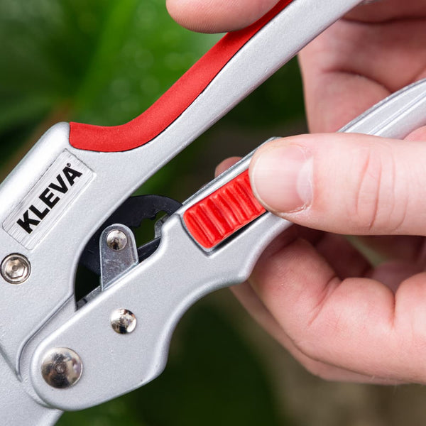 Quality Ratchet Pruning Shears With Easy Grip Squeeze & Release Handles gardening and outdoor Kleva Range - Everyday Innovations   