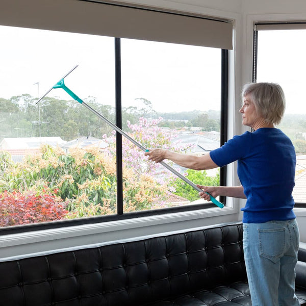 Telescopic Window Cleaning Kit With Soft Microfibre Cloths & Streak-Free Squeegee UPSELL Kleva Range - Everyday Innovations   